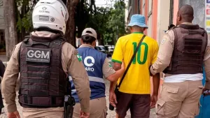 Detuvieron a otro argentino en Brasil por insultos racistas contra una joven en Copacabana