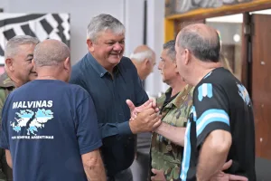 Día del Veterano en VGG: el intendente Ricci presidió el acto en honor a los caídos