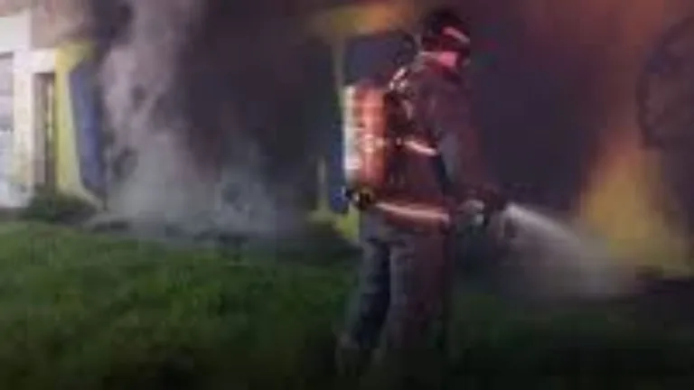 Qué hay tras los mensajes mafiosos: escuela, centro de salud y murales de Central como blanco