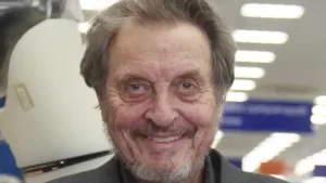 “Es absurdo pensar que Epstein esté muerto”, declaró el padre de Elon Musk en Rusia