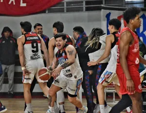 Épico Viedma: le ganó a Provincial en el Bonilla, dio vuelta un 0-2 y eliminó al mejor equipo de la fase regular