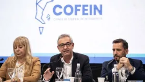 Javkin e intendentes de todo el país renovaron reclamos a la Nación por una distribución más equitativa de recursos