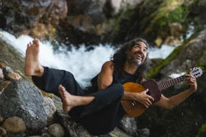 Rosario recibe a José Luis Aguirre, la voz premiada del cancionero actual, en pleno Pichincha