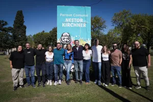 Máximo Kirchner llegó a Santa Fe: recorrió María Teresa y encabeza un acto en Puerto San Martín con De Grandis