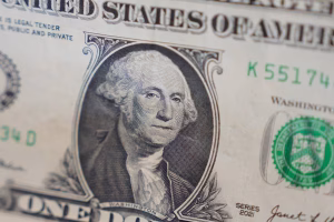 El dólar subió $20 y alcanzó el valor más alto en más de un mes