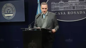 El gobierno de Milei retiró las acreditaciones a los medios acusados de campaña de desinformación rusa