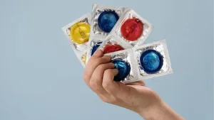 Mayor fabricante de preservativos del mundo subirá los precios un 30% por efecto de la guerra en Medio Oriente