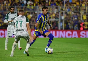 Arrancó en el Gigante: Central, con Di María entre los suplentes, ya juega frente a Sarmiento
