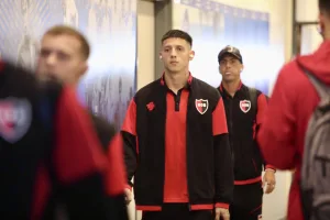 Newell's enfrenta a Central Córdoba con cambio de arquero: ataja Josué Reinatti