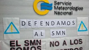 Trabajadores del Servicio Meteorológico Nacional realizan un cese de actividades y reclaman ante la amenaza de despidos