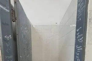 Dos escuelas rosarinas aparecieron con escritos sobre nuevas amenazas de ataques