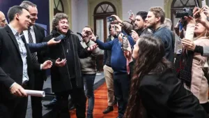 Milei con periodistas