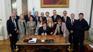Milei en reunión de Gabinete