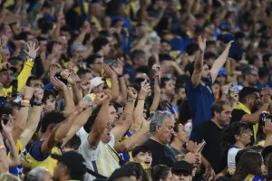 Desde la tribuna: tomarlo como una final, como una batalla deportiva, juntos contra el resto