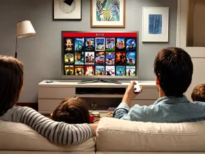 Llegaron las comedias más recomendadas: una lista de películas y series para ver en Netflix este fin de semana  