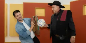 Un homenaje bien criollo: El Chaqueño Palavecino y Efraín Colombo celebran a Messi con música