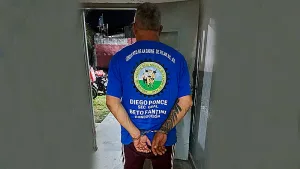 Gatillaron cinco veces contra una vivienda de la zona sur y por los disparos detuvieron a un hombre de 56 años y a un muchacho de 25