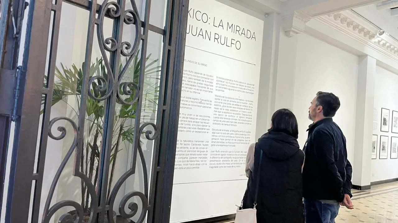 Juan Rulfo muestra fotográfica Rosario Plataforma Lavardén 
