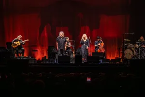 Robert Plant en Rosario: la sustancia de Deuna leyenda que conserva intacta su voz y su asombro y fe en la canción