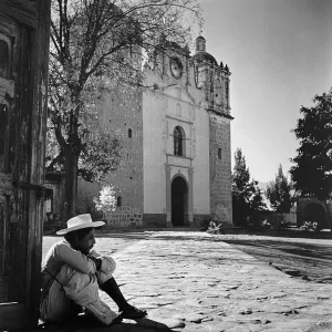 Inauguran "México: la mirada de Juan Rulfo", una muestra de fotografías tomadas por el autor de "Pedro Páramo" en Plataforma Lavardén