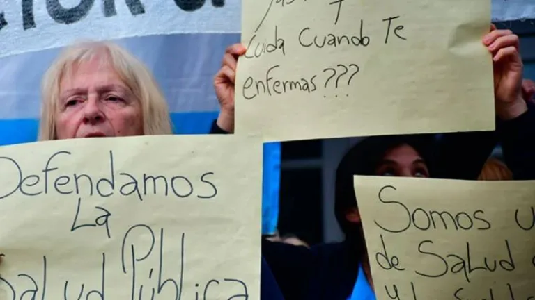 Marcha-por-la-Salud-Publica