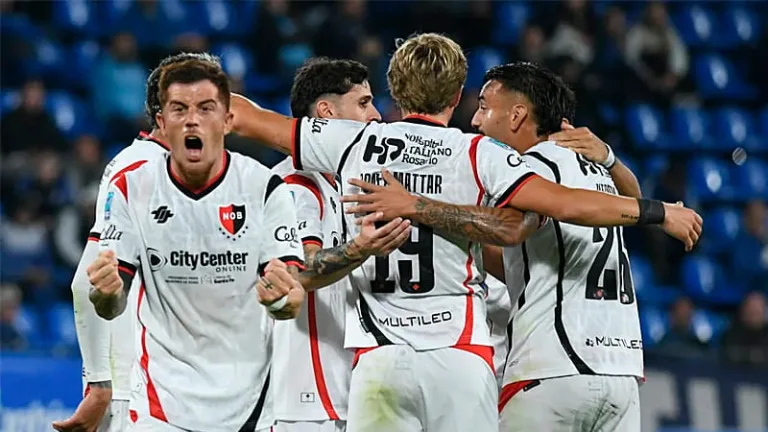 Empate con bronca: Newell's igualó 1-1 con Vélez y estuvo cerca de ganarlo