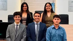 Parque acuático en La Florida: libertarios definen si se frena o no
