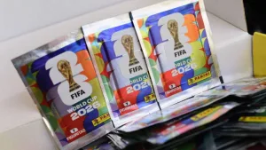Por las nubes: ante la escasez aparecieron figuritas del Mundial a precio "blue"