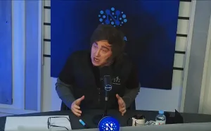 La vulgaridad avanza: con su amigo Fantino, Milei insultó periodistas, habló de divinidad, satanismo y masturbaciones