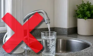 Tratar de mejorar el agua de la canilla puede ser peligroso: prohibieron la venta de seis marcas de filtros
