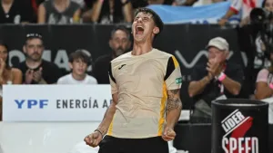 Ugo Carabelli dio la sorpresa en Hamburgo: venció a Tiafoe y avanzó a cuartos de final