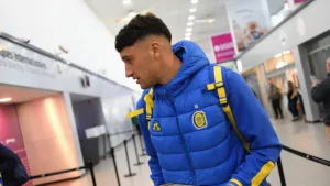 Alejo Veliz viajó con el plantel de Rosario Central rumbo a Ecuador