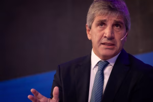 Caputo dio detalles del esquema de baja de retenciones y confirmó que no dependerá de la recaudación