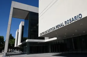 La pista de la extorsión: cuatro imputados y una mujer que no aparece
