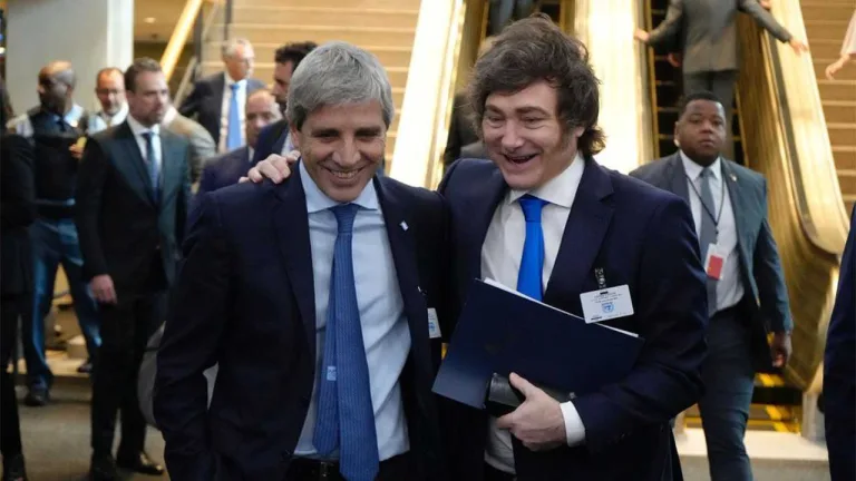La motosierra avanza: brutal ajuste de casi 3 billones de pesos en el Presupuesto 2026