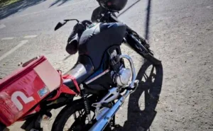 Fue al velorio de su abuelo y le robaron la moto con la que trabaja