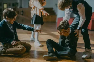 La generación que siente que nunca alcanza: qué les está pasando a los adolescentes y cómo acompañarlos