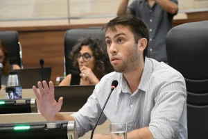 El colectivo en caída libre: menos frecuencia y menos boletos