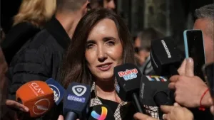 Victoria Villarruel en Rosario: "Estamos todos esperando la declaración jurada de Adorni"