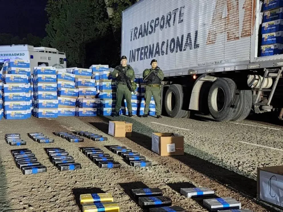 Cargamento de cocaína incautado dentro de cajas de bananas en el peaje de General Lagos. Foto: Gendarmería