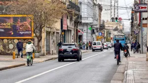 Concejo Municipal: buscan que monopatines y bicicletas no puedan circular por calles donde hay carriles exclusivos para el transporte urbano