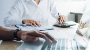 Más de 10 mil empleados públicos adhirieron al plan de desendeudamiento en Santa Fe