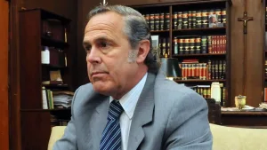 Le hackearon el WhatsApp al juez federal Carlos Villafuerte Ruzo y familiares recibieron llamativos mensajes