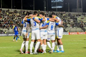 El Gigante se vuelve a vestir de gala: Central recibe a Libertad con la misión de una victoria que lo acerque a los octavos de la Libertadores
