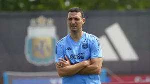 Cinco jugadores para dos puestos: cuáles son las dudas que tiene Lionel Scaloni en la lista definitiva para el Mundial