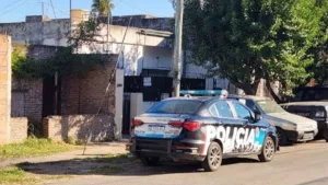La cuadra de Piedras al 2700 donde fue asesinado Luis Abel Cuatrín, de 70 años, tras recibir un golpe de su cuñado Julio, de 68.
