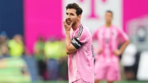 Alerta total en la Selección Argentina: a días del Mundial, Messi se retiró lesionado y encendió todas las alarmas