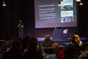 La Noche de las Ideas llega nuevamente a Rosario: un evento cultural que invita a pensar el presente