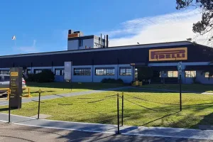 Otra industria en alerta: Pirelli suspende su producción por la caída de ventas