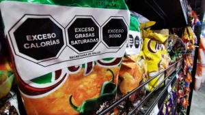 Cambio de escenario y lobby empresarial: crece la preocupación por el intento de derogar la Ley de Etiquetado Frontal por parte de libertarios y macristas